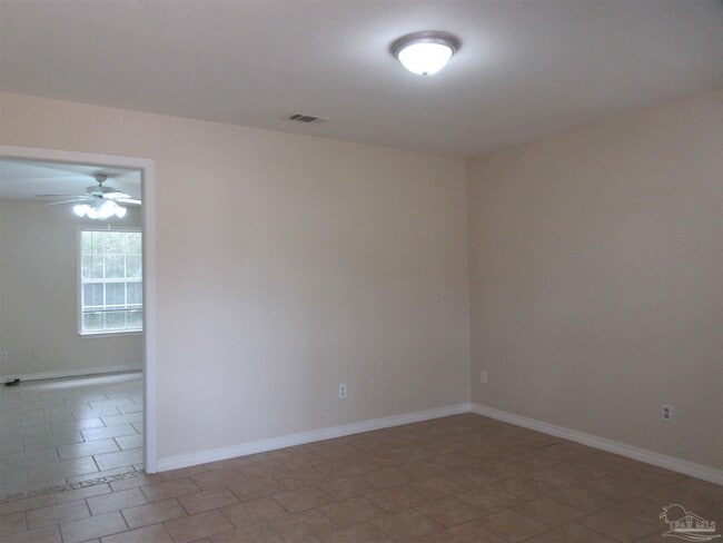 Building Photo - 4738 Live Oak Ln