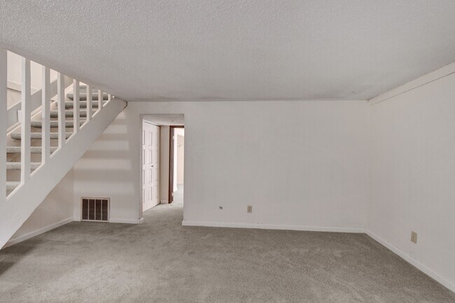 Building Photo - 266 W Rockrimmon Blvd