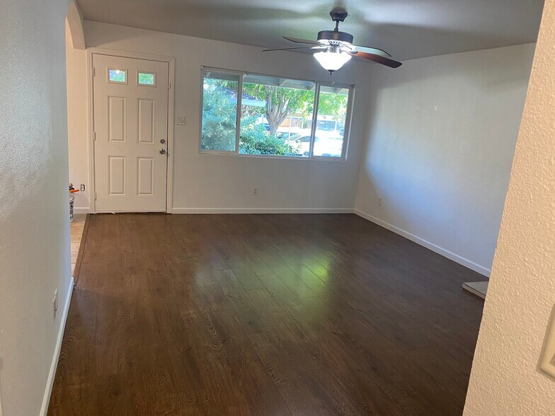 Building Photo - 5008 Bremner Way