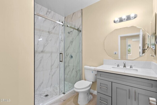 Building Photo - 148 S Parish Pl