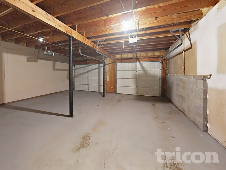 Building Photo - 2230 Telluride Dr