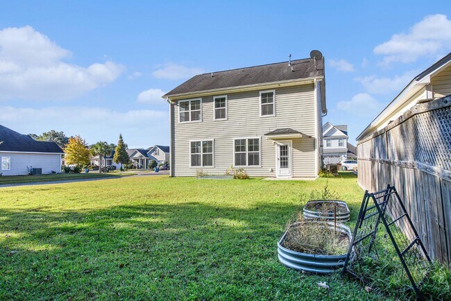 Building Photo - 520 Crossland Dr