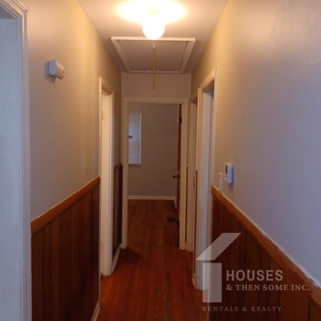 Building Photo - 714 Farley Ave