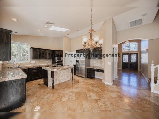 Building Photo - 1767 W Redfield Rd