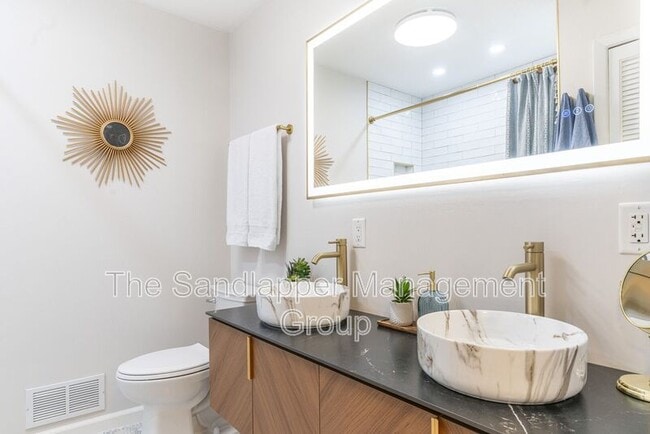 Building Photo - 4640 Glenn St