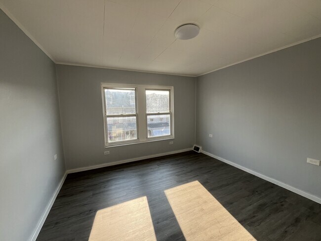 Building Photo - 1313 Birch St