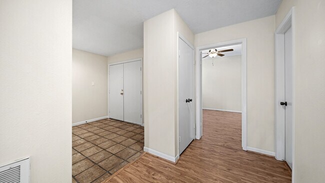 Building Photo - 12 Hallmark Dr