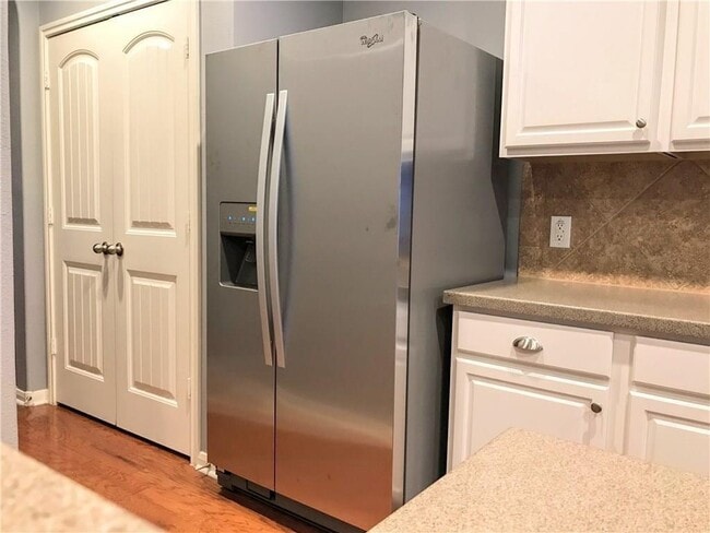 Building Photo - 10720 Sorghum Hill Cove