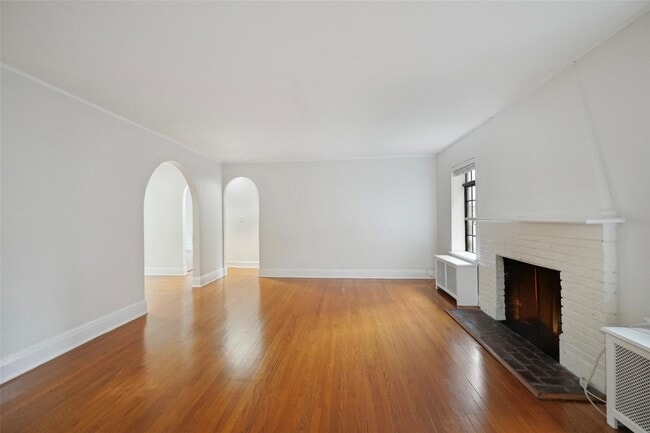Building Photo - 22 Sagamore Rd