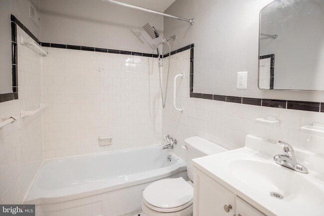 Building Photo - 8325 Dalesford Rd