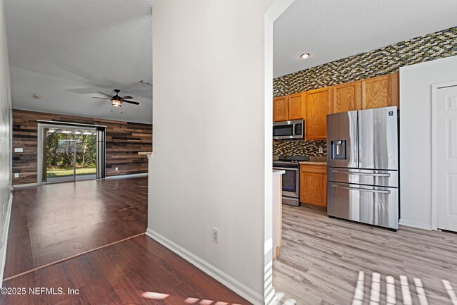 Building Photo - 12239 Plumbridge Ln