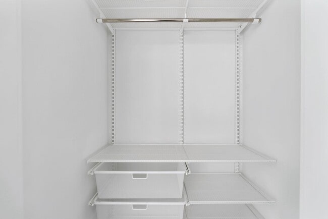 Building Photo - 9 Ave At Port Imperial