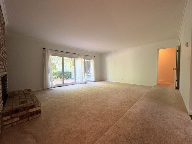 Building Photo - Beautiful Serene 4-Bedroom Home on a Gated...
