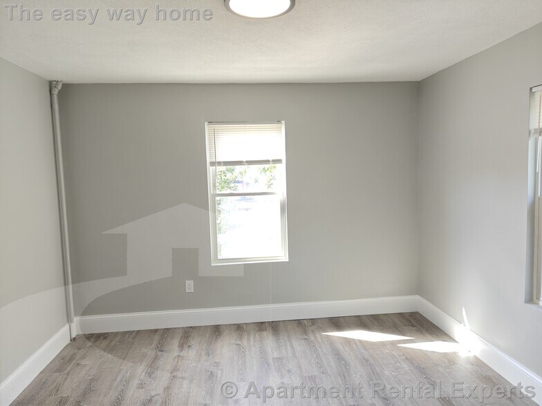 Building Photo - 108 Highland Ave