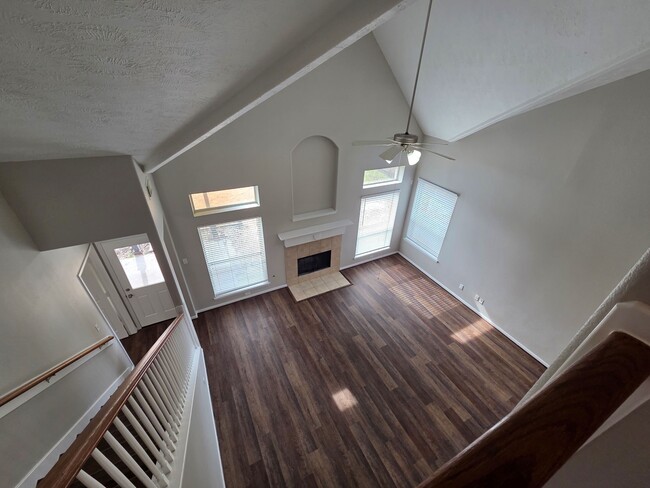 Building Photo - 20782 Oakhurst Trails Dr