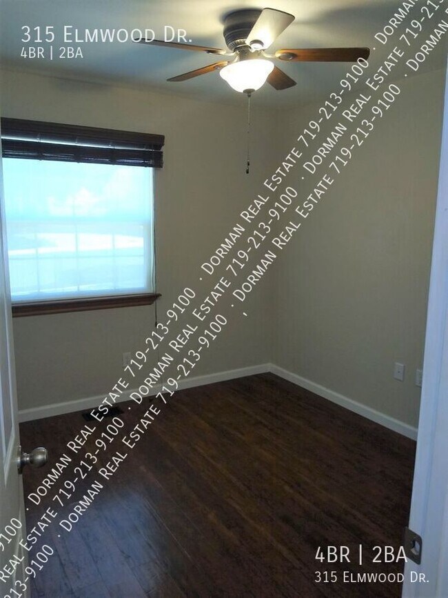 Building Photo - 315 Elmwood Dr