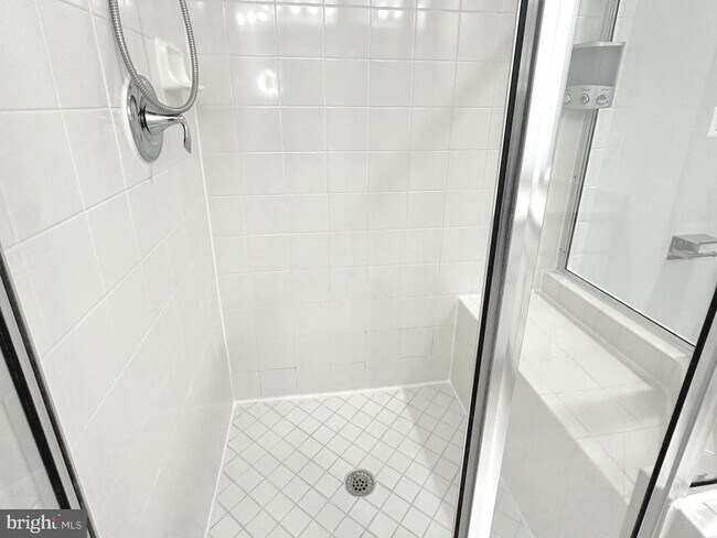Building Photo - 15158 Kentshire Dr