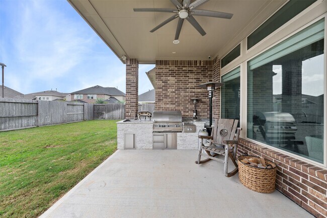 Building Photo - 1102 McMurtry Ridge Dr