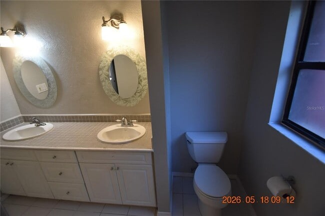 Building Photo - 625 Fairwood Forest Dr