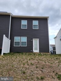 Building Photo - 92 Peregrine Way