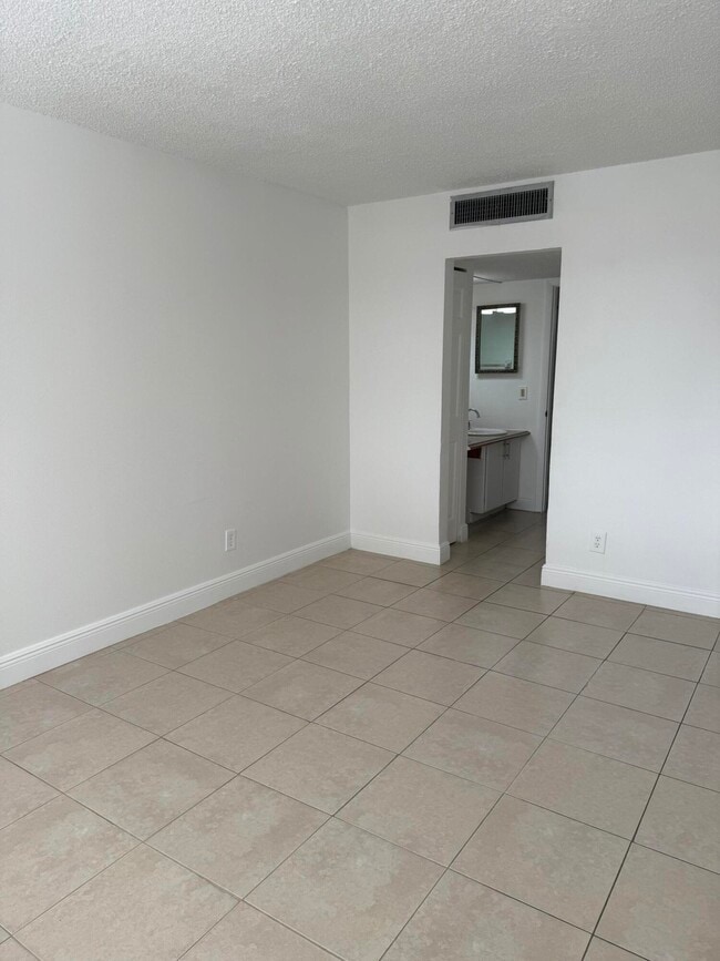 Building Photo - 5750 NW 64th Ave