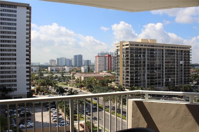Building Photo - 1980 S Ocean Dr
