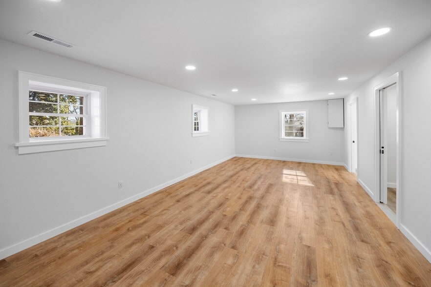 Building Photo - 713 Aeronca Rd NW