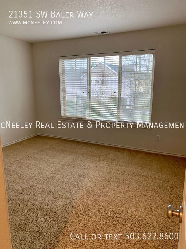 Building Photo - 21351 SW Baler Way