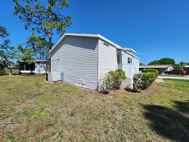 Building Photo - 19237 Cedar Crest Ct