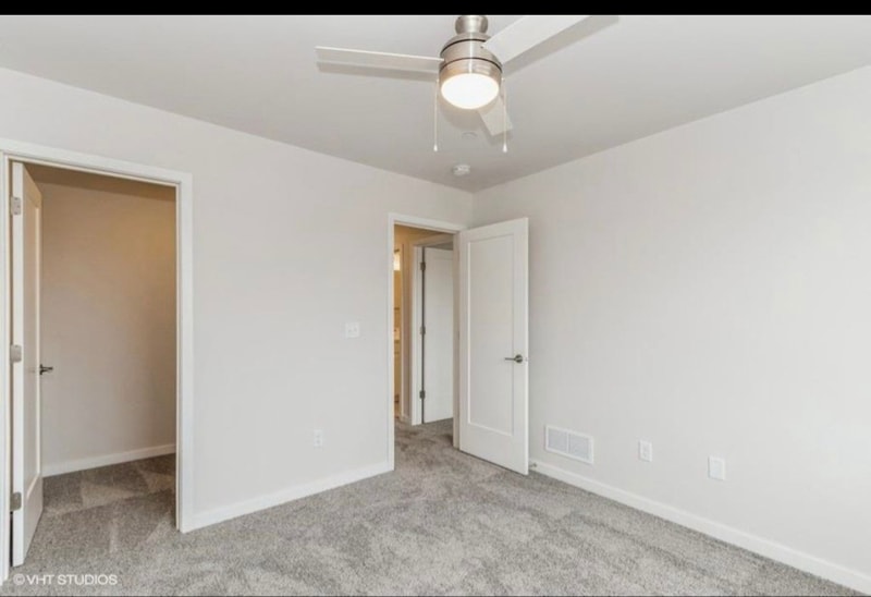 Building Photo - 2242 Denison Ave