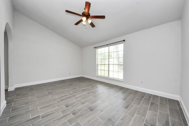 Building Photo - 23702 Wintergate Dr