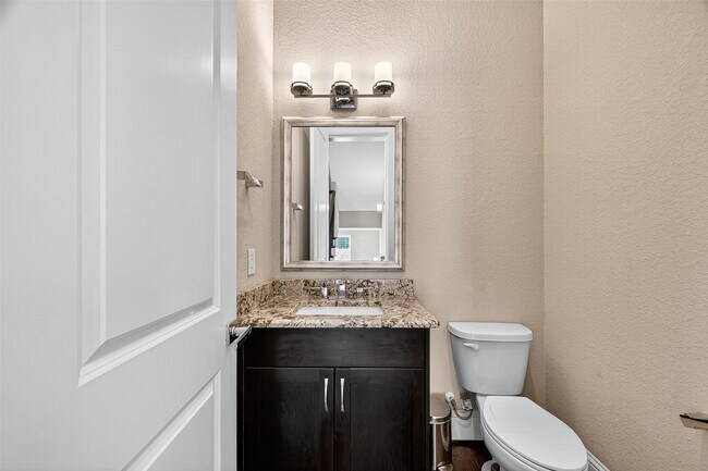 Building Photo - 2116 Mason St