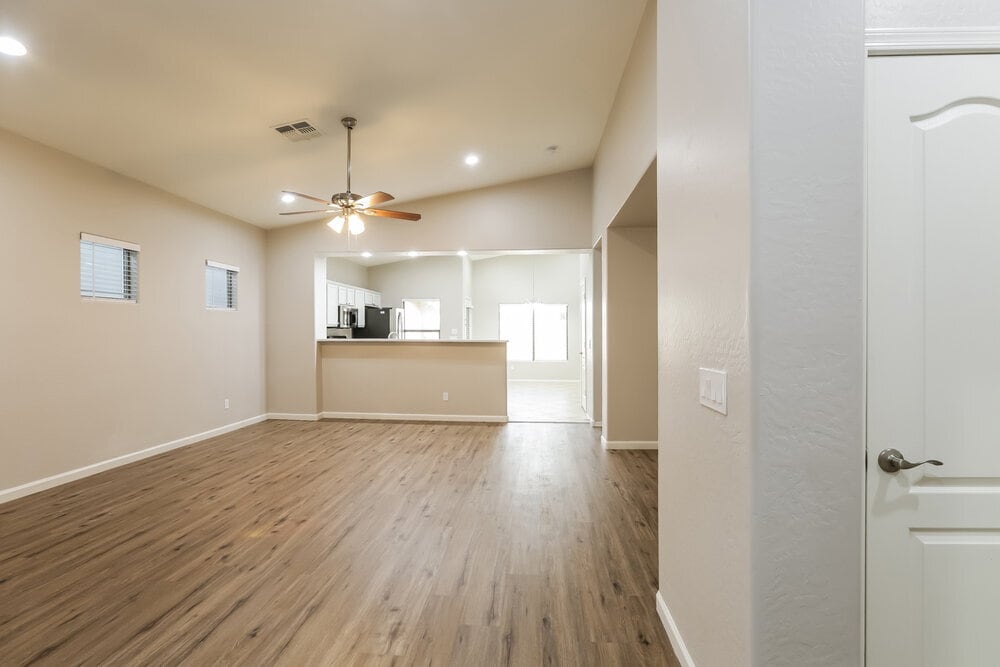 Building Photo - 7110 W Superior Ave