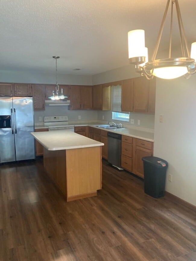 Building Photo - Beautiful Home Coming Soon!!