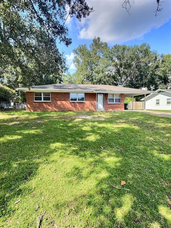 Building Photo - Updated 3-Bedroom Home in Ocean Springs!