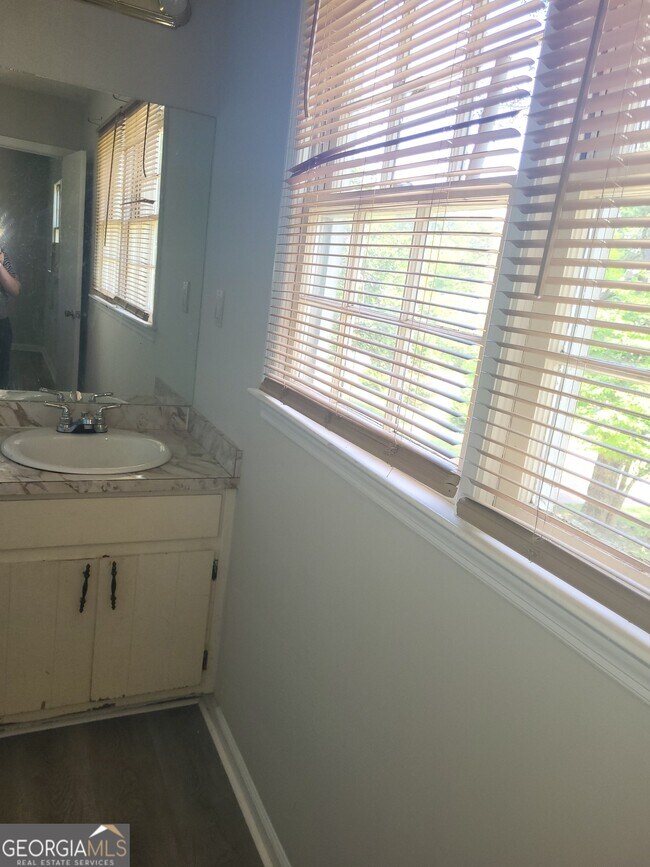 Building Photo - 1293 Monfort Rd