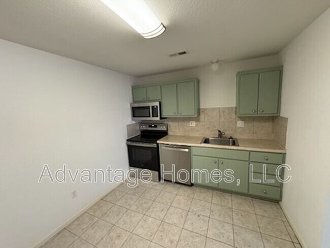 Building Photo - 801 Johnson Cir