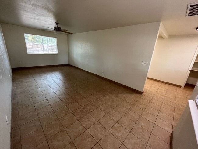 Building Photo - Country home coming soon!