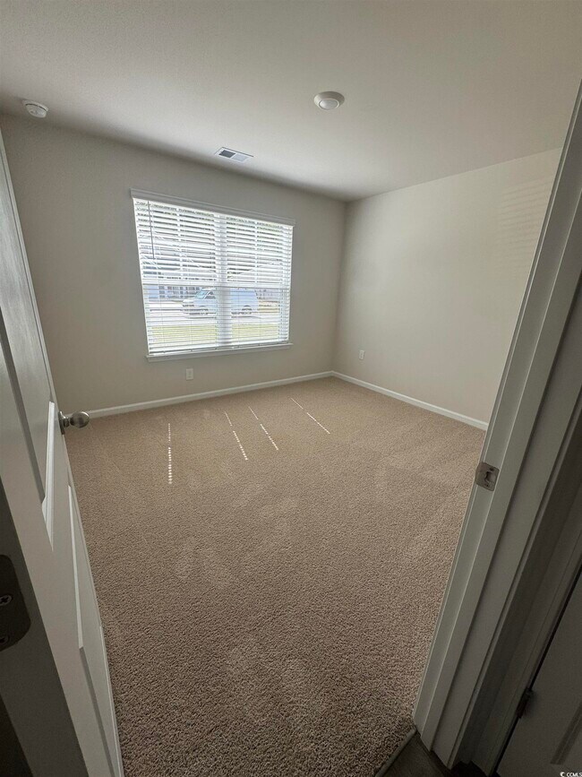 Building Photo - 403 Acosta Cir