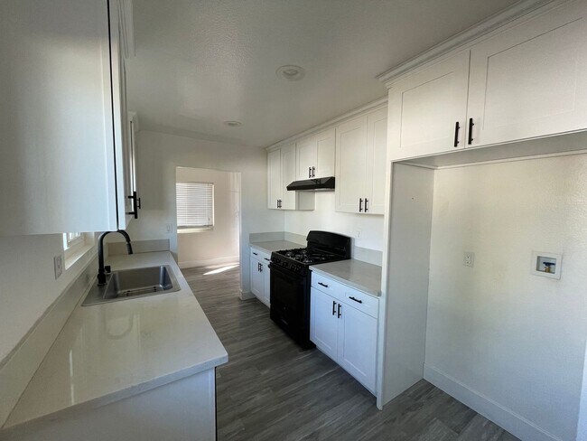 Building Photo - For Rent – 3 Bed, 2 Bath Home in Rowland Heights