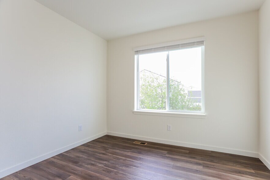 Building Photo - 4698 N Tower Dr
