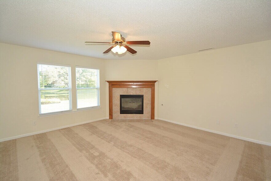 Building Photo - 6878 Merritt Ridge Way