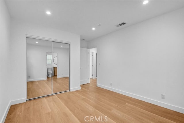 Building Photo - 18225 Chatsworth St