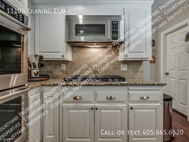 Building Photo - 11105 Leaning Elm Rd