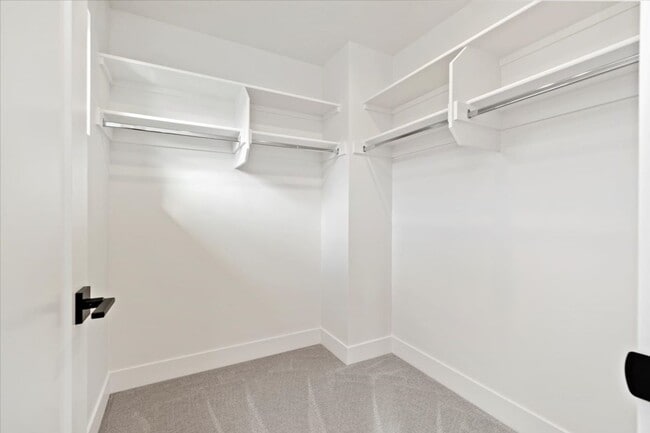 Building Photo - BRAND NEW 3 bed 3.5 bath townhouse