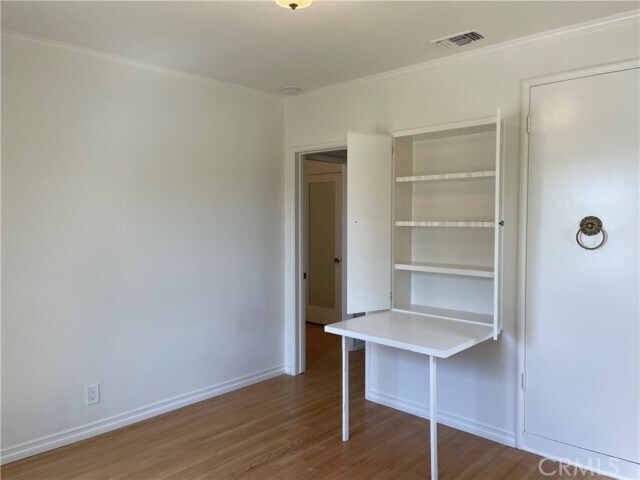 Building Photo - 1631 E Bixby Rd