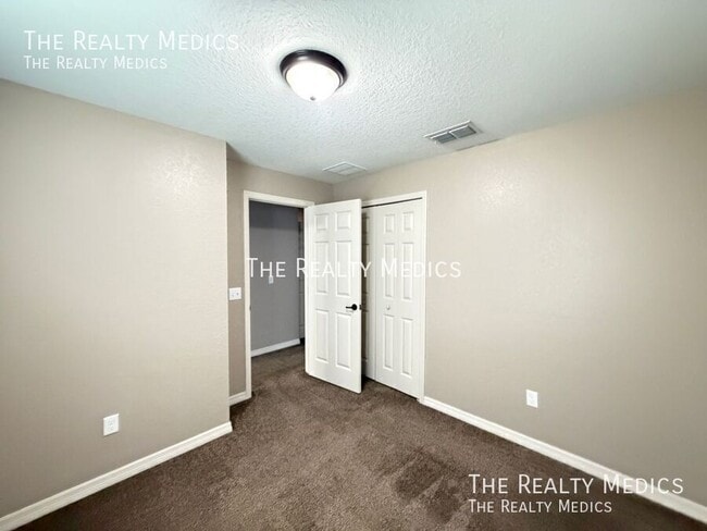 Building Photo - 7 Bahia Ct Terrace
