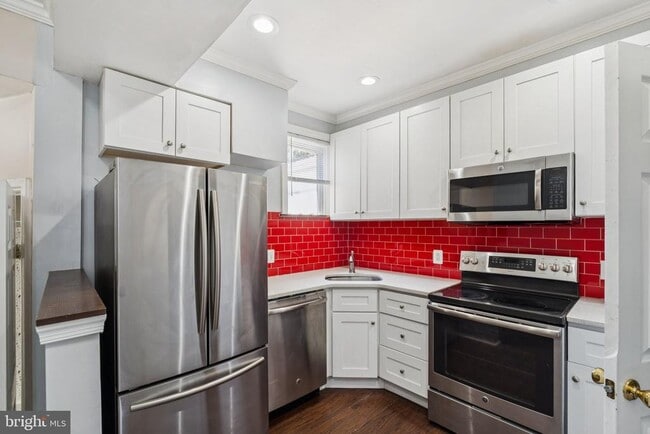 Primary Photo - 1122 W Dauphin St