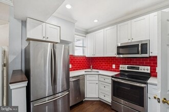 Building Photo - 1122 W Dauphin St