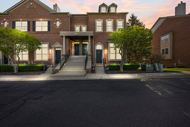 Building Photo - 29374 Glen Oaks Blvd W